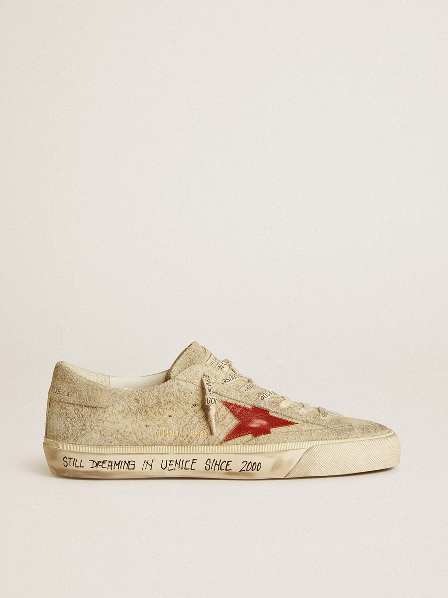 herren super-star ltd aus grauem wildleder mit rotem lederstern