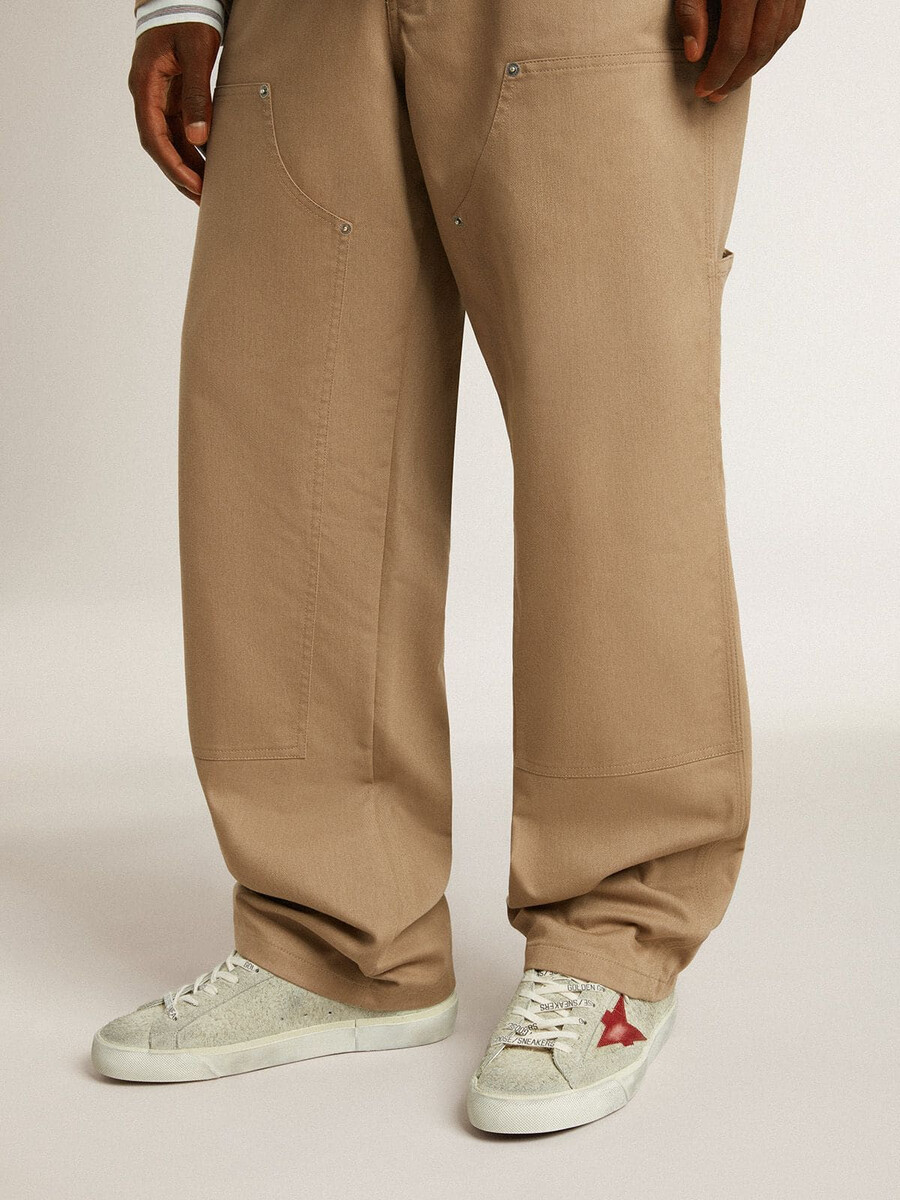 herren super-star ltd aus grauem wildleder mit rotem lederstern