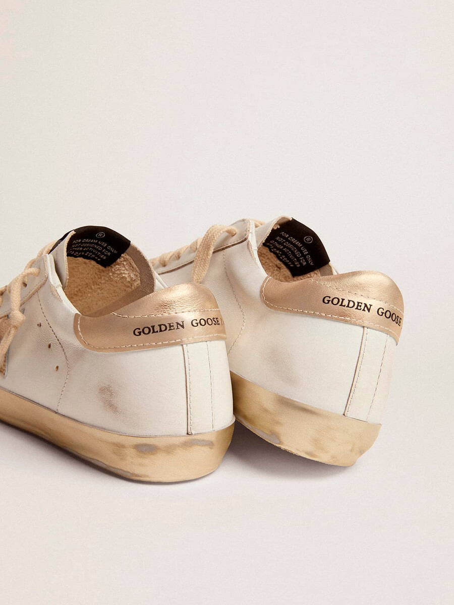 super-star-sneaker für damen mit goldfarbenem rand