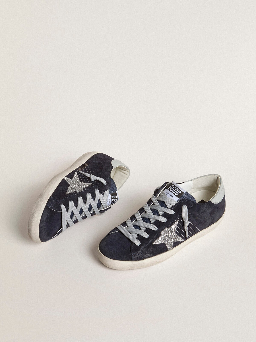 damen-super-star aus blauem wildleder mit silbernem glitzerstern und leder-fersenlasche