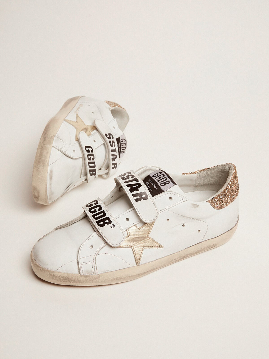 damen-old-school-schuh mit goldenem stern aus laminiertem leder