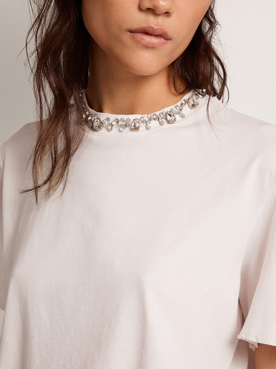 weißes damen-t-shirt mit cabochon-kristallen