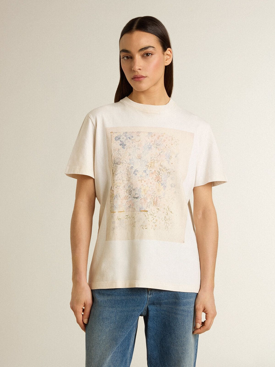 weißes damen-t-shirt mit blumenmuster