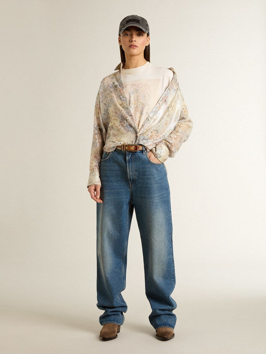 weißes damen-t-shirt mit blumenmuster
