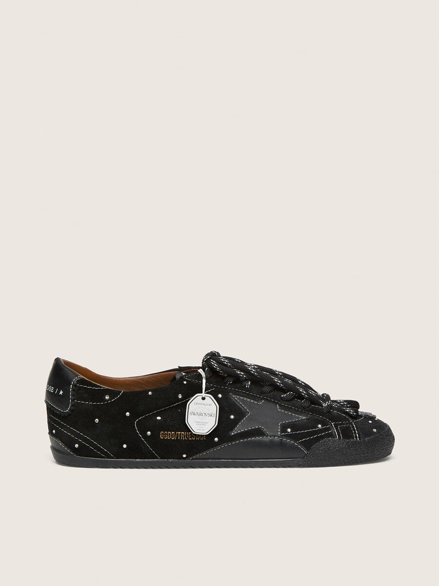 herren-sneaker true-star aus schwarzem wildleder mit swarovski-kristallen und schwarzem lederstern