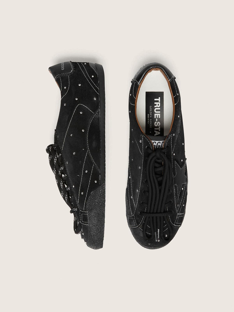 herren-sneaker true-star aus schwarzem wildleder mit swarovski-kristallen und schwarzem lederstern