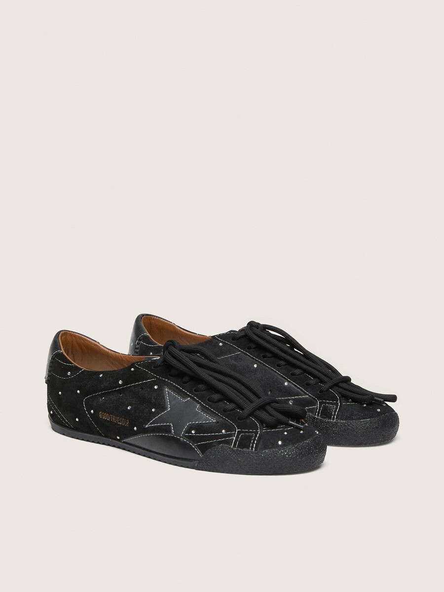 herren-sneaker true-star aus schwarzem wildleder mit swarovski-kristallen und schwarzem lederstern