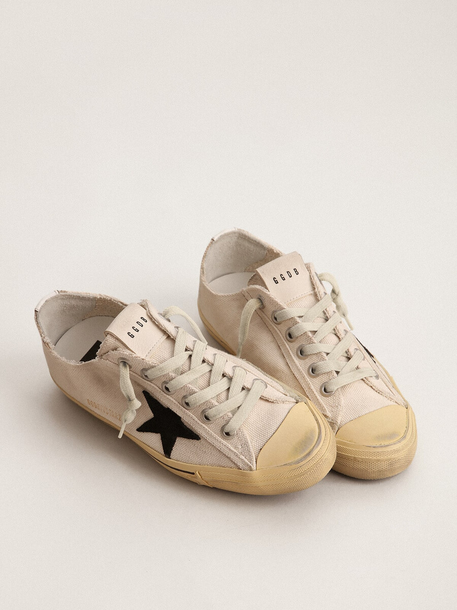 damen-v-star mit schwarzem wildlederstern und gesticktem schriftzug