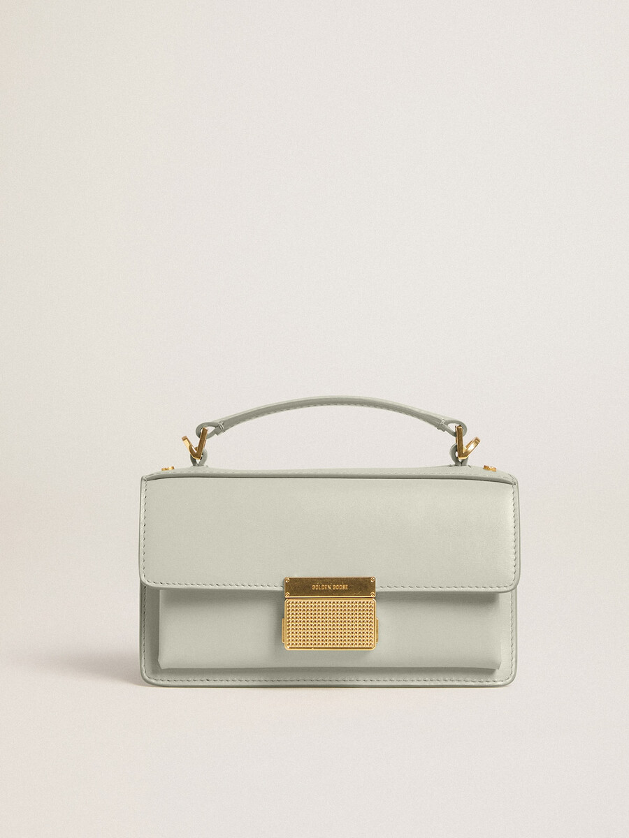 kleine venezia-tasche aus mineralgrauem gefüttertem leder mit goldenen details