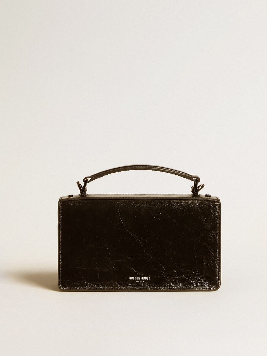 kleine venezia-tasche aus schwarzem metallic-leder mit schwarzen details
