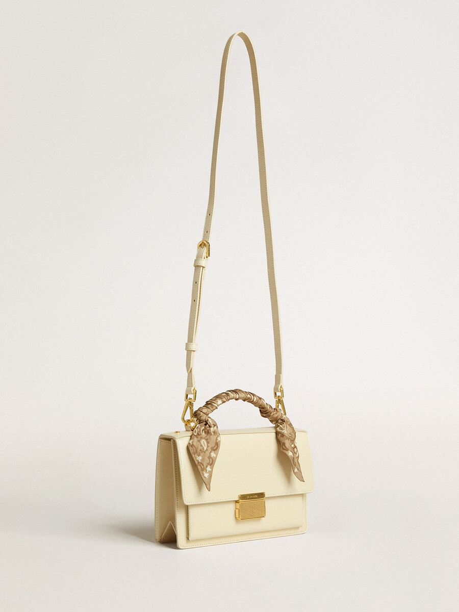 venezia-tasche aus butterfarbenem gefüttertem leder mit seidenschal